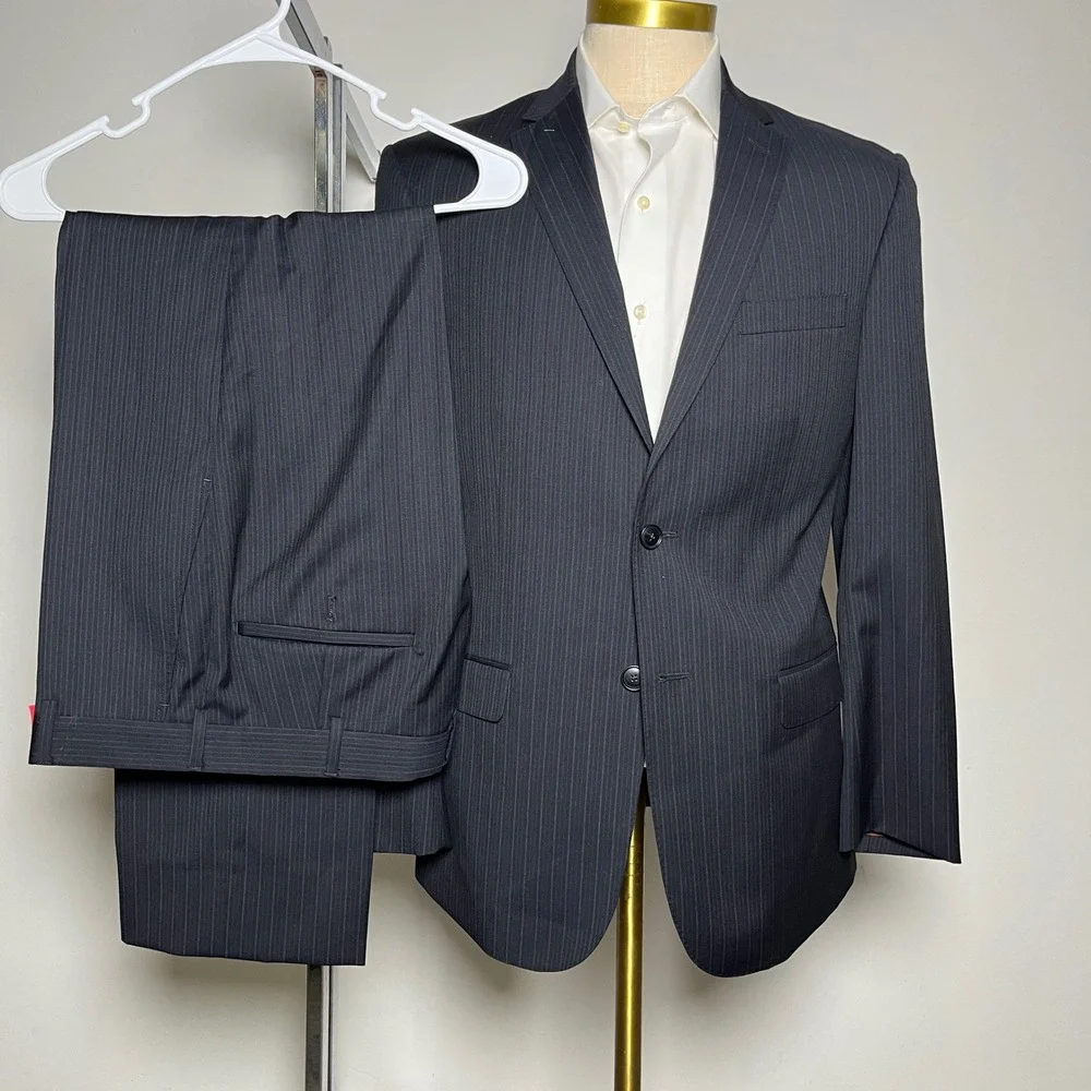 Jos. A. Bank Joseph Suit Mens 40R 31W Charcoal Gray Pinstripe Wool Slim Fit